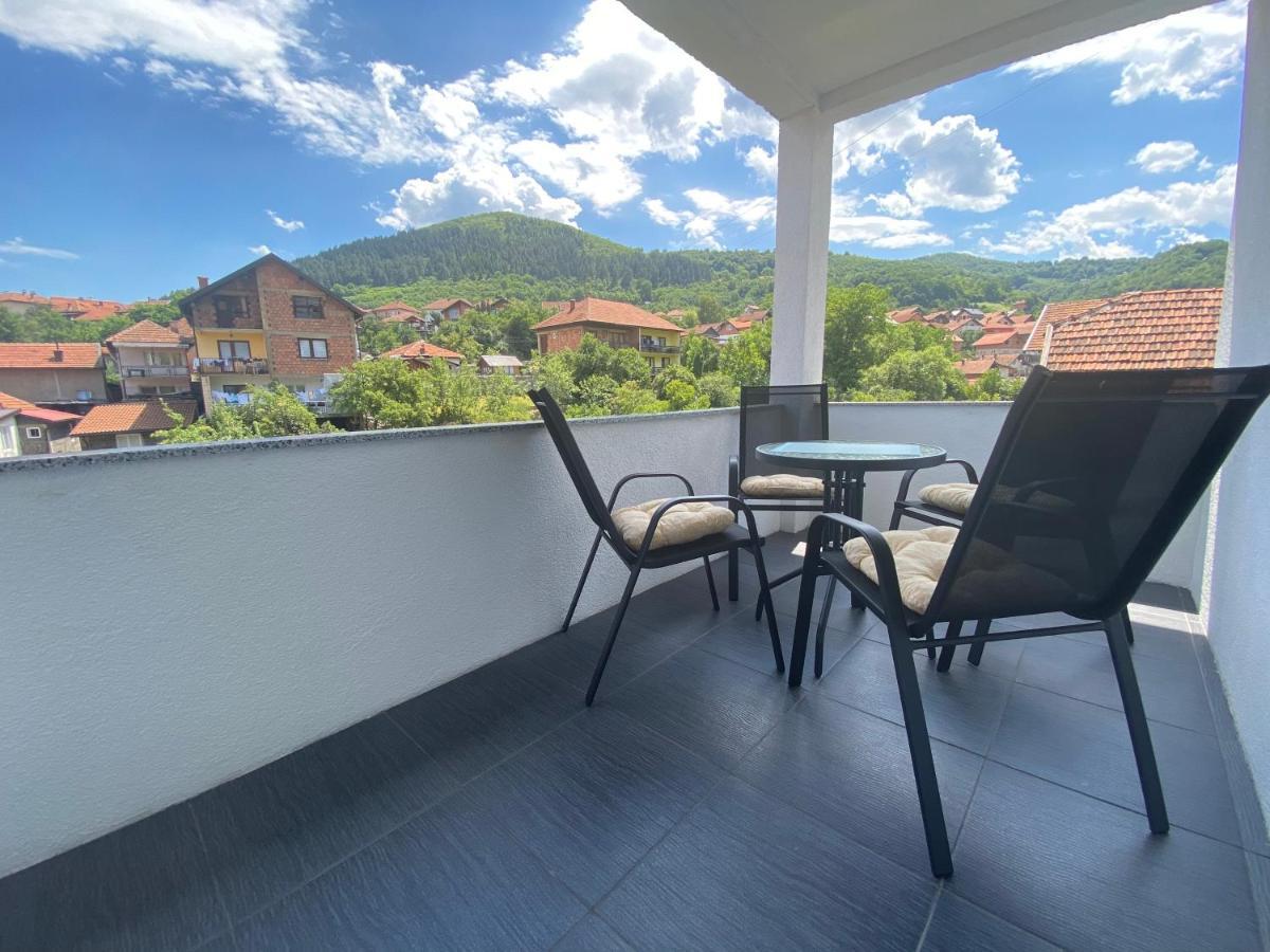Sunset Delux Apartment Visoko Buitenkant foto